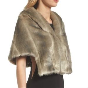 NWOT Eliza J Faux Fur Capelet